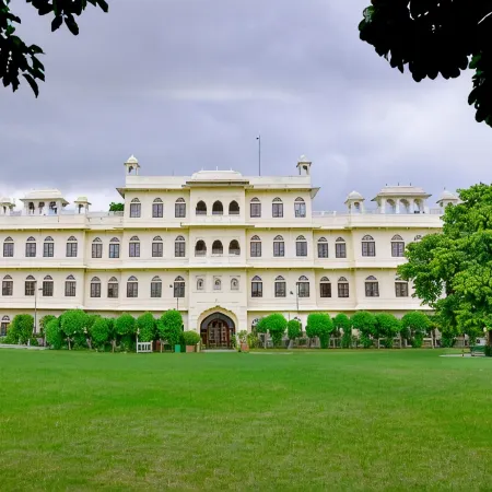 Grand Uniara A Heritage Hotel