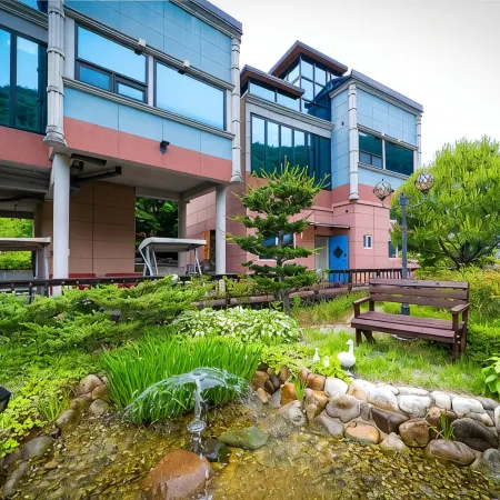 Damyang Hue & Lock Bed & Breakfast, Pension