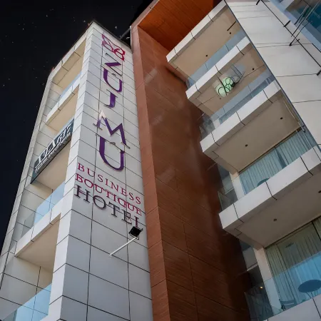 Zújmú Business Boutique Hotel