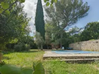 Dans un Écrin de Verdure , Mazet et Piscine Privée Sans Vis-à-vis - Træningscentre