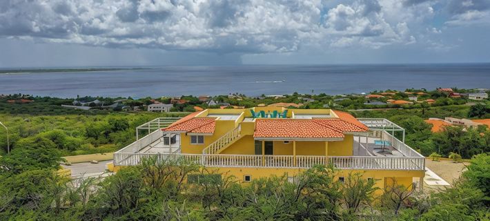 Luxury living, private pool and spectacular views! Hotels in Kralendijk
