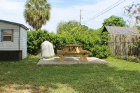 Breezy Cool Vacation Comfy House close to Beaches