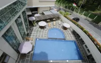 Grand Royal Denai Hotel - Pools