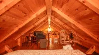 Charming Lakeview Cabin Near Geneva-On-The-Lake, The Perfect Getaway!
