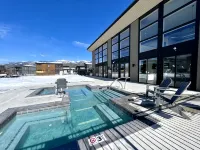 40 Mins. to Glacier Park, 5 Mins. to City Beach & DT, Seasonal Clubhouse Pool - 4-نجوم