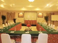 Resort Prima Coolibah Hotels near Puncak Pass