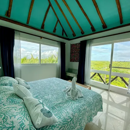 Oceanfront Penthouse -4300 Sq Ft, 2 Level -Mi Casa Del Mar