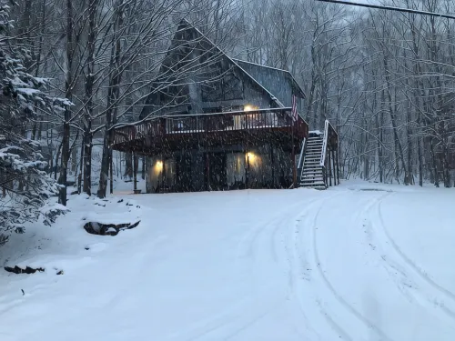 Spacious 5 BR/3 BA Pocono Chalet game room in the Hideout