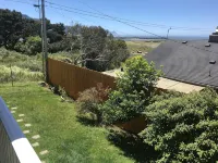 Fantastic nautical home with Rogue River and Pacific Ocean view and beach access - balcony