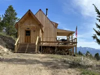 Rustic cabin high in the mountains close to Yellowstone, Tetons and Jackson Hole - Chalets