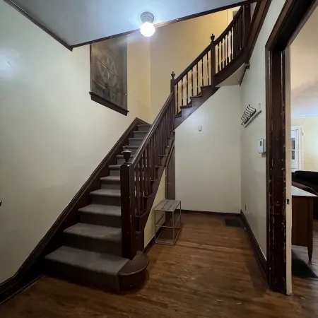 Spacious Colonial Style House - DT Geneva
