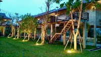 บ้านต้นไม้โฮมสเตย์อุทัยธานี - ที่มีที่จอดรถ
