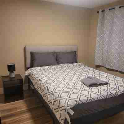 Relax with the whole family at this peaceful place to stay. Close to yyt. Rooms
