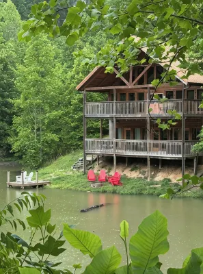 Hot Tub!!! 2 Large Decks on Spirit Lake - Feriehus