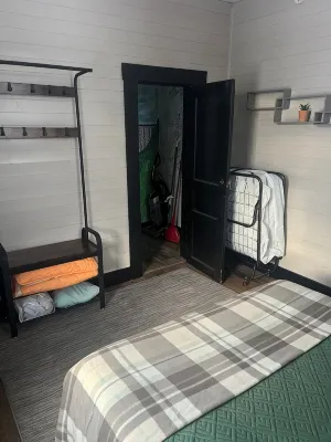The Sasquatch Hideaway: Private 1BR Adventure Loft