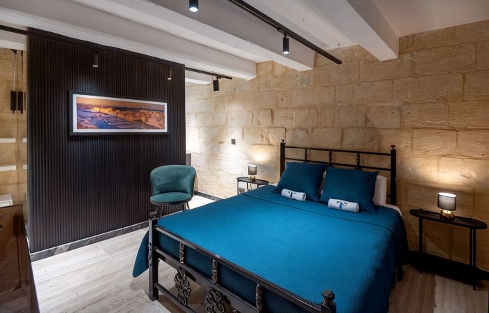 Birgu Boutique Stay | Private Hot Tub & Cinema