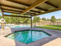 Quelah 107, Best View In Sunriver! Hotel di Sunriver