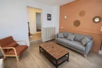 Cosy 5-bedroom townhouse. Close to all shops and hypercentre! - ห้องครัว
