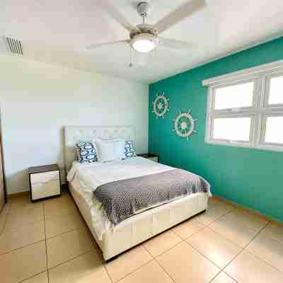3-bedroom 3- Bath Beachfront Paradise apt in amazing Playa Juan Dolio with WiFi Rooms
