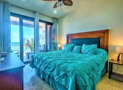 Create Unforgettable Memories in Your Beachfront Escape with Stunning Views!
