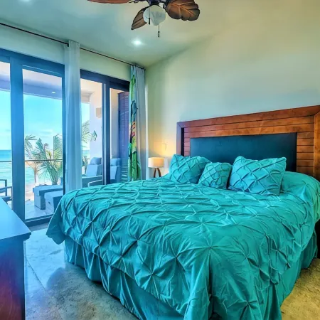 Create Unforgettable Memories in Your Beachfront Escape with Stunning Views!