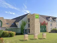 ibis Styles Chartres Sud Barjouville - parking