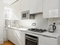 New! Stylish 2BR Stay in Brixton Area マートンのホテル