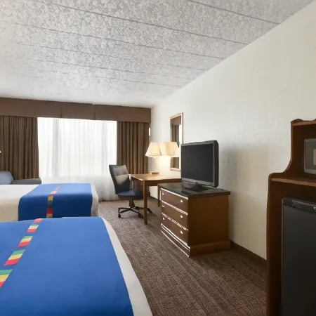 Park Inn by Radisson Sharon