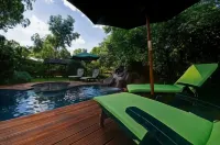 Woodland Gardens Self Catering Pet Friendly Lodge - Pet friendly