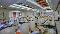 Hotel Clarks Varanasi Ltd - breakfast