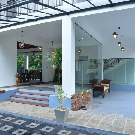 Eden Grand