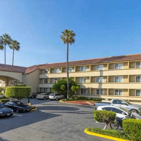 Best Western Plus Newport Mesa Inn