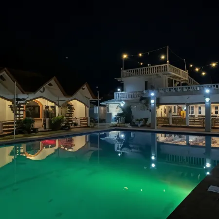 Cris Del Mar Resort
