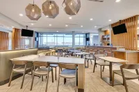 SpringHill Suites Dallas Mansfield - Uima-altaat