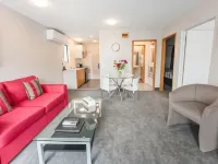 Strathern Motor Lodge Hotels near Papanui Road