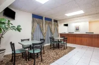 Days Inn by Wyndham Ocala North - Breakfast