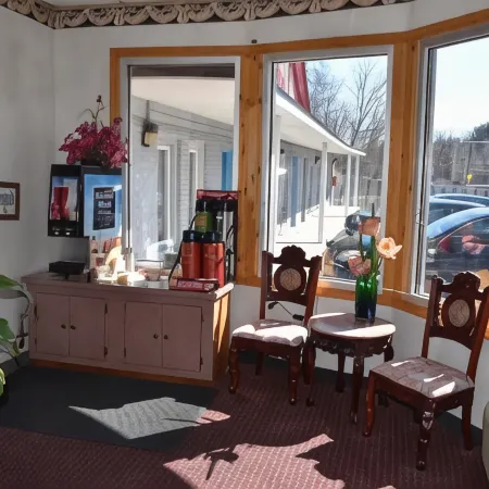 Pocono Night Lodge