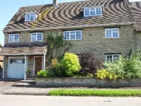 Stone House - parking