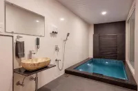 RUMOURSS SKY VILLA AND RESORTS - Romantic