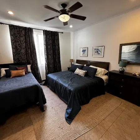 Beautiful Beach Front Condo Sleeps 5, Rare Opportunity for Christmas