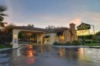 University Park Inn & Suites