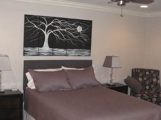 Beautiful 4 Bedroom 3 Bath Vacation Home Pool/Spa