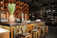 Hotel Amurskiy - ที่มีสระว่ายน้ำ