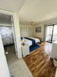 Shark Tooth Getaway - Homestays