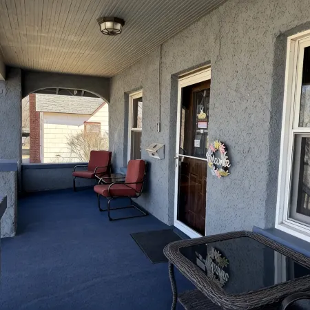 Charming family home less than 10 min from I-80