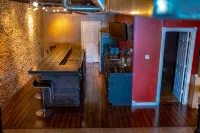 3 Bedroom 2 bath. Living space and kitchen. - Homestays