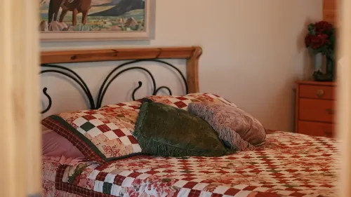 Beautiful log-sided cabin in scenic Chama, New Mexico - 3-Star