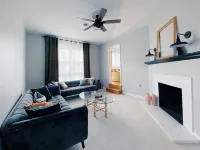 Beautiful Three Bedroom one story house on quiet street - WiFi