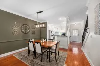 Charming 3-Bedroom Townhome Near Historic Downtown + Balcony + Lake Access - 3-Star