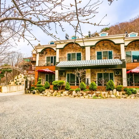Ulsan Snail Pension Отели рядом с достопримечательностью «Водопад Paraeso»